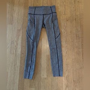 Black and white Lululemon Leggings